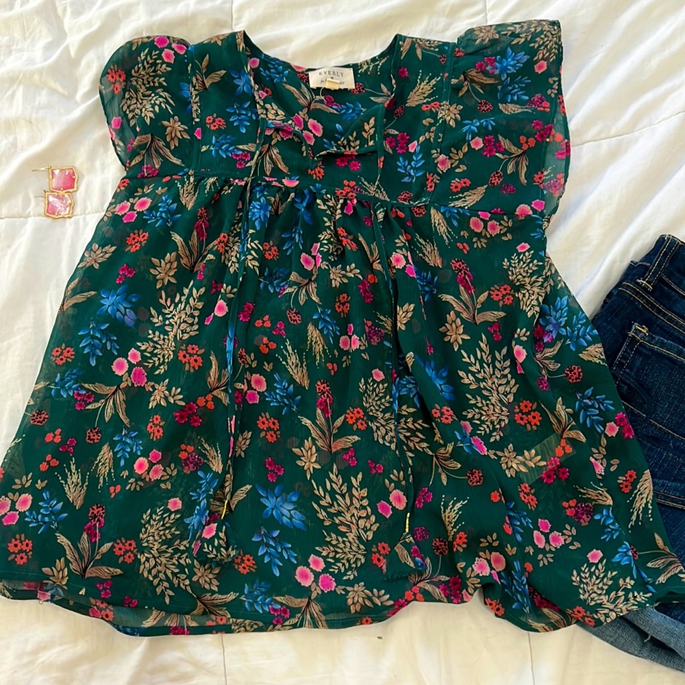 Floral Print Francesca’s babydoll Blouse - M